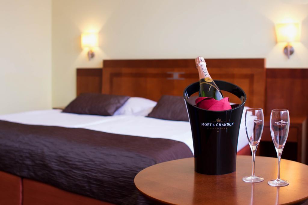 Luxury Family Hotel Bila Labut ปราก ห้อง รูปภาพ